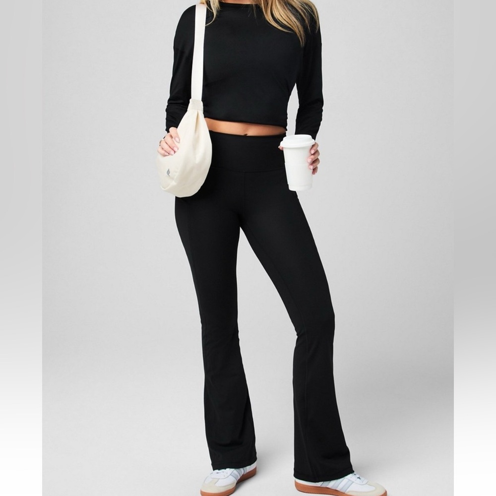 Fabletics Cold Weather High Waisted Pocketed Mini Flare- short leggings